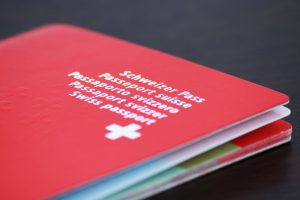 Read more about the article Schweizer Staatsbürgerschaft Kaufen: Realität oder Illusion?