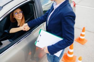 Read more about the article Comprar Carnet de Conducir: Es Realmente una Opción Válida?