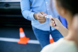 Read more about the article Comprare patente in Romania: cosa sapere prima di fare una scelta rischiosa