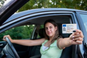 Read more about the article Carnet de Conducir Teórico: Guía Completa para Aprobar el Examen
