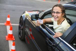 Read more about the article LKW Führerschein Kaufen: Ein Leitfaden für Legalität und Sicherheit