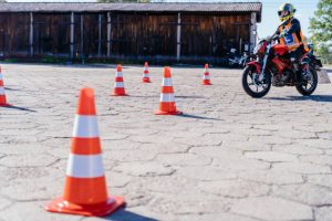 Read more about the article Acheter le permis moto : Tout ce qu’il faut savoir