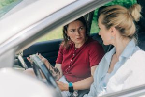 Read more about the article Motorrad Führerschein kaufen: Warum der illegale Weg gefährlich ist und welche Konsequenzen drohen