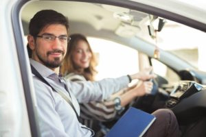 Read more about the article Coches Sin Carnet de Conducir Precios: y Todo lo Que Necesitas Saber